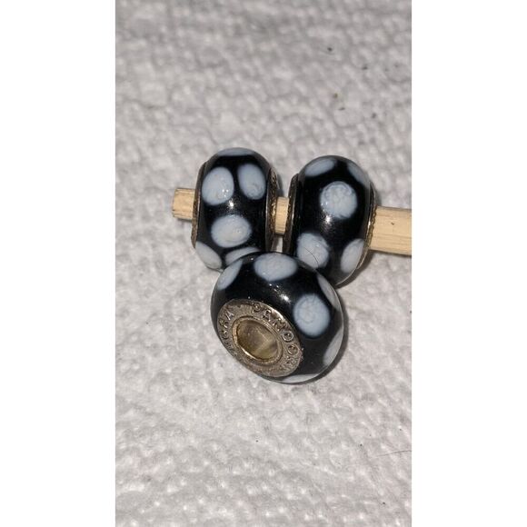 NEW SET OF 3 PANDORA MURANO BEADS BLACK WITH WHITE POLKA DOTS - REALLY CUTE - Picture 3 of 3